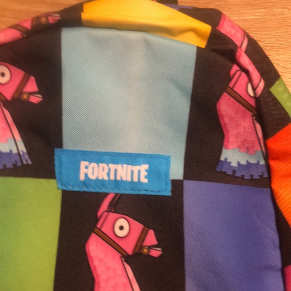 Fortnite Amplify sling pack book bag 14” - Picture 3 of 7